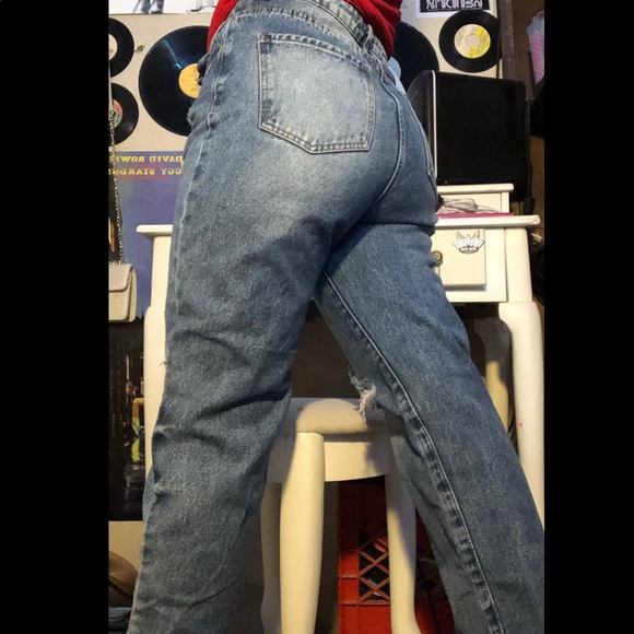 90’s Style Mom Jeans!! - Picture 3 of 4